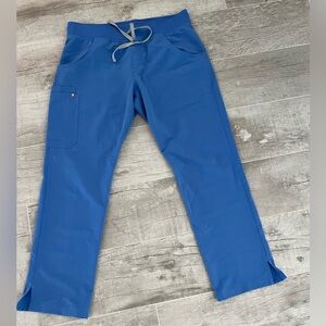 Figs Women’s Kade Scrub Pants. Size L. PO 1683. Color looks like Ciel Blue.